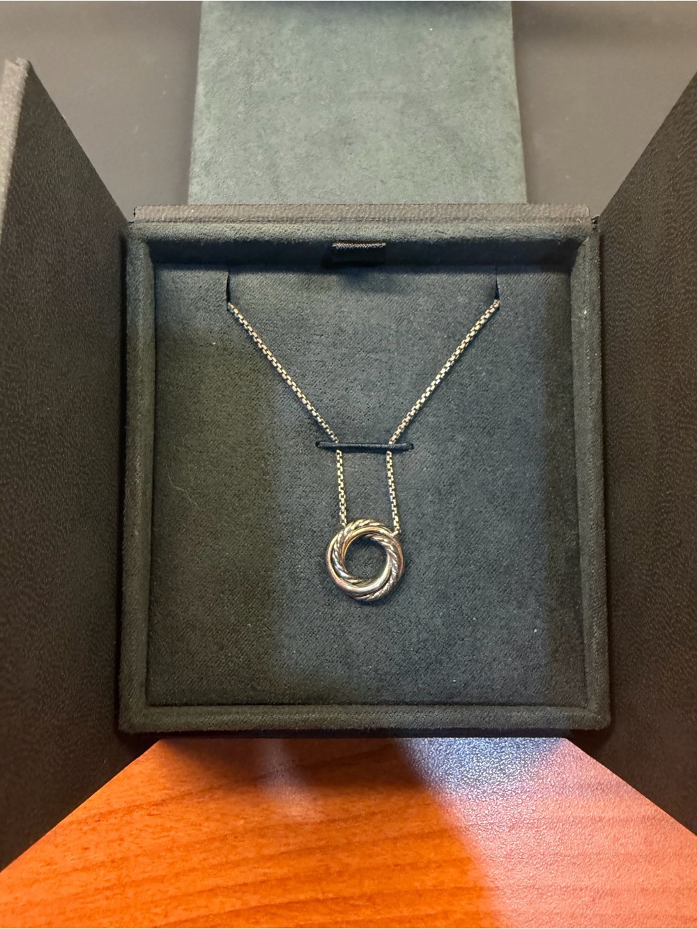 DAVID YURMAN CROSSOVER PENDANT NECKLACE